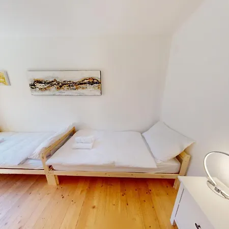 Apartment 4,5 - Zentral - Solution-grischun *